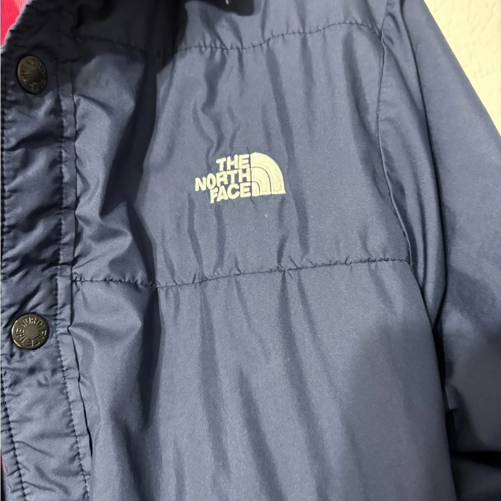 The North Face Reversible Red Blue Plaid Flannel Men's Puffer Shaket Lightweight